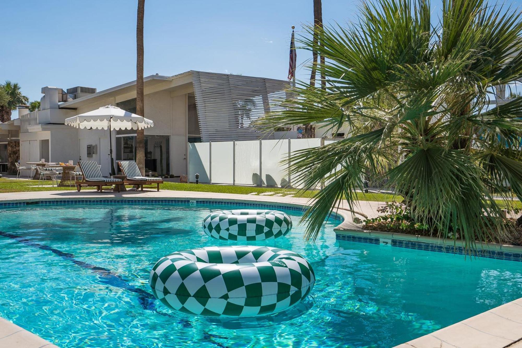 Monkey Tree Hotel By Avantstay Stylish Hotel In Palm Springs W Pool Exterior foto
