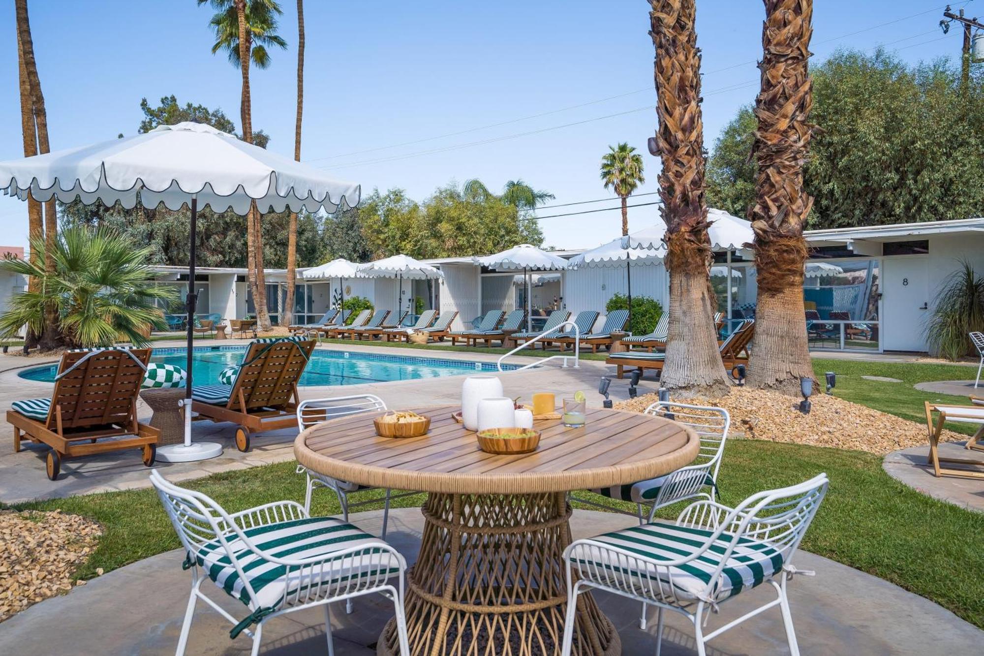 Monkey Tree Hotel By Avantstay Stylish Hotel In Palm Springs W Pool Exterior foto