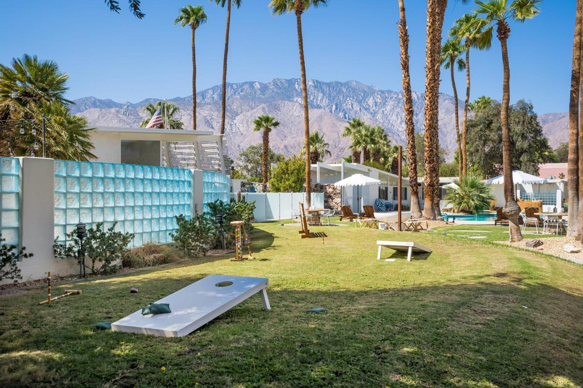 Monkey Tree Hotel By Avantstay Stylish Hotel In Palm Springs W Pool Exterior foto