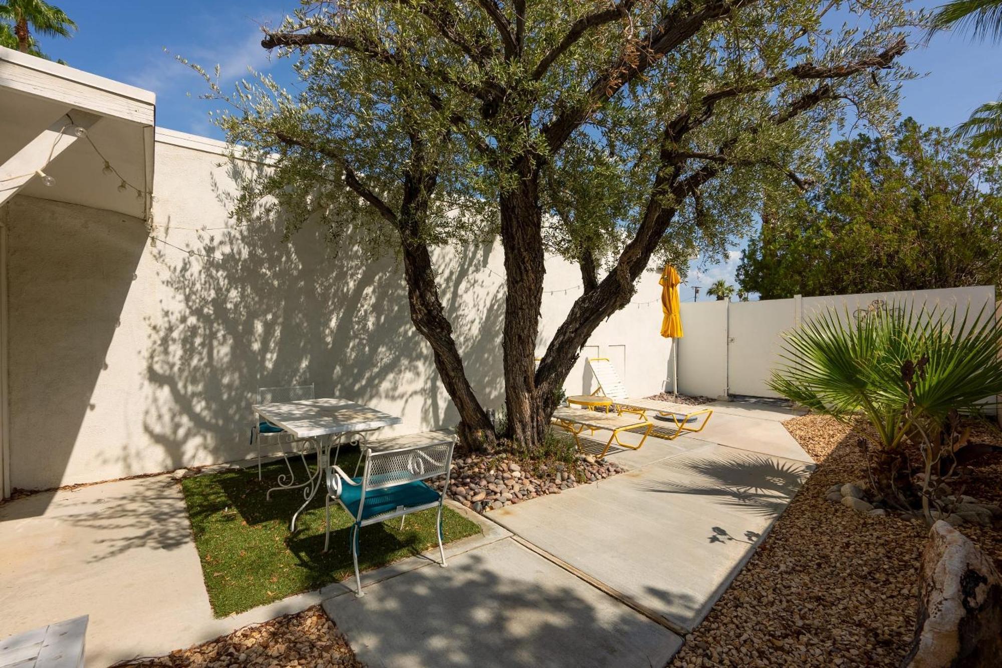 Monkey Tree Hotel By Avantstay Stylish Hotel In Palm Springs W Pool Exterior foto